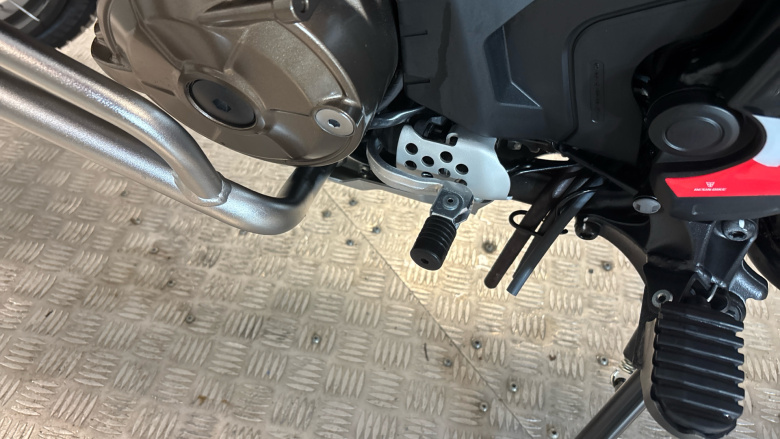 (24MY) Honda Africa Twin CRF1100L Electric Suspension DCT